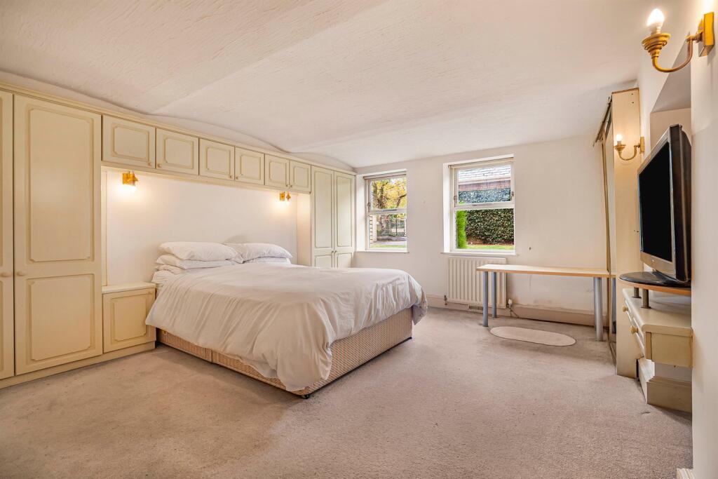 2 bedroom apartment for sale in West Lynn, Devisdale Road, Altrincham, WA14